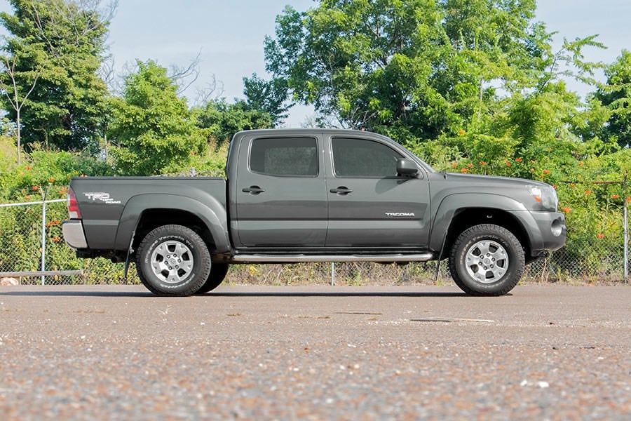 Kit de nivelación de 2 pulgadas | Aluminio | Rojo | Toyota Tacoma 2WD/4WD (2005-2023)
