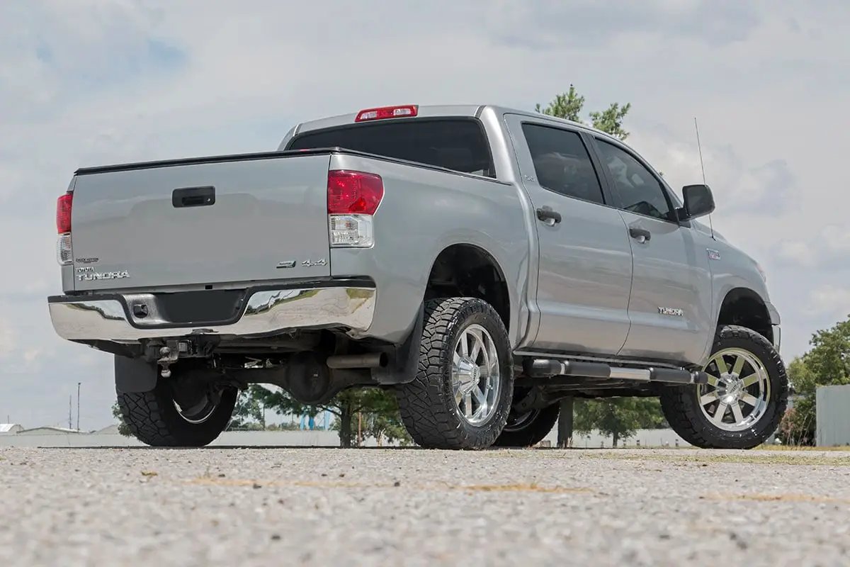 Rough Country 3.5 Inch Lift Kit | N3 Struts | Toyota Tundra 2WD/4WD (2007-2021) by Rough Country