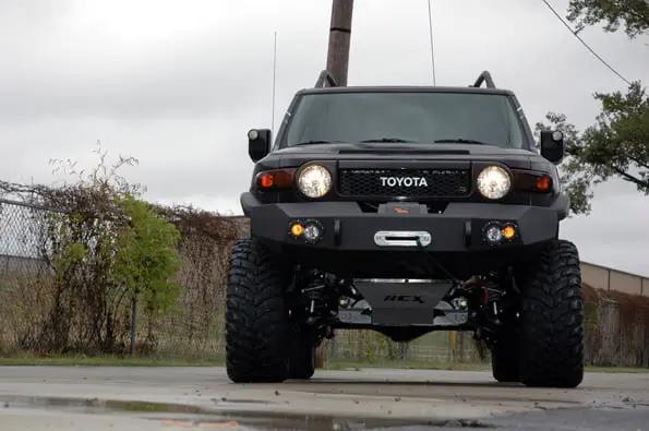 Rough Country 6 Inch Lift Kit | Toyota FJ Cruiser 2WD/4WD (2007-2009) by Rough Country