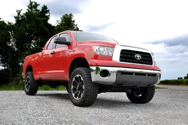 Rough Country 4.5 Inch Lift Kit | N3 Struts | Toyota Tundra 4WD (2007-2015) by Rough Country