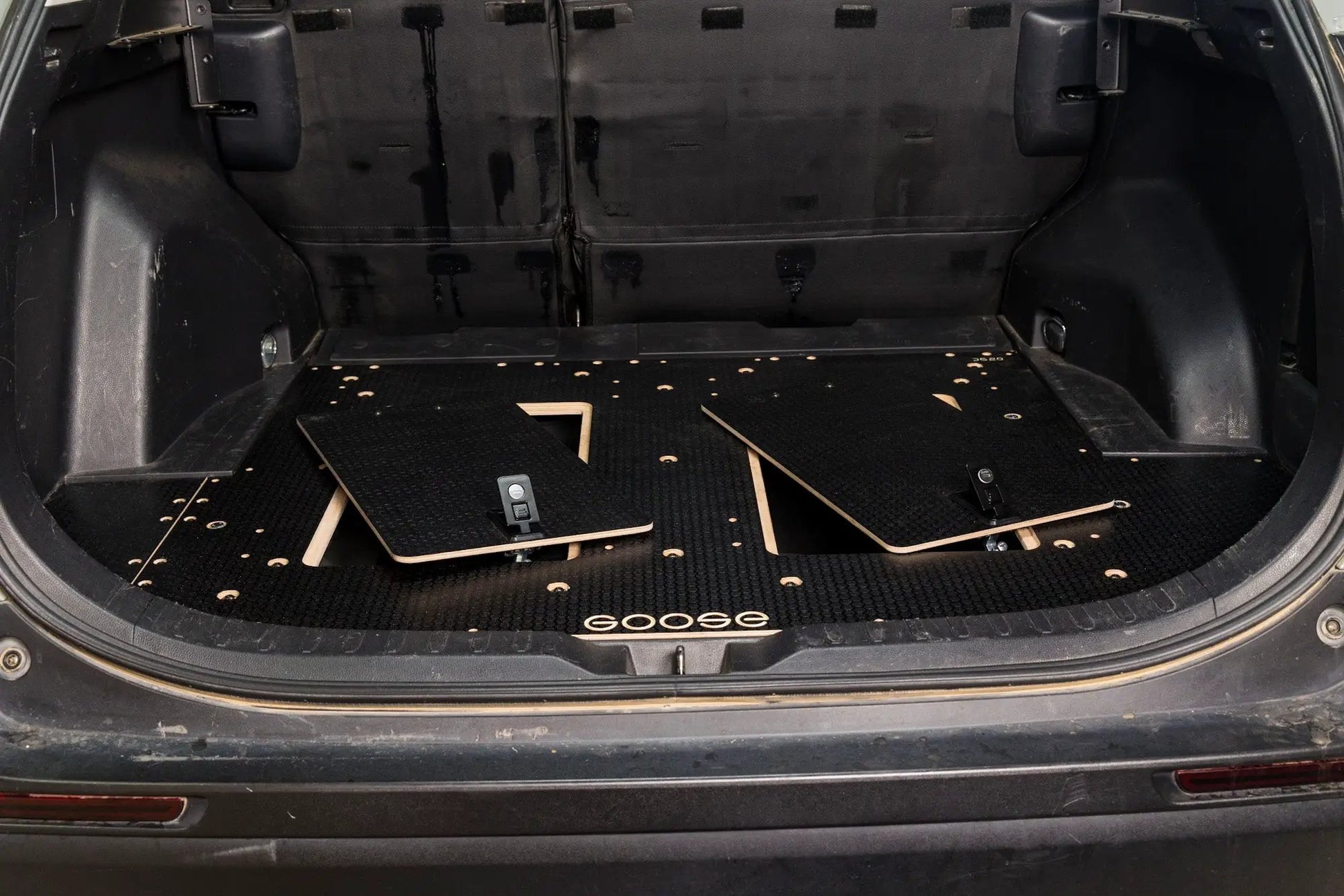 Toyota Rav4 2019-Present 5th Gen. - Rear Plate System by Goose Gear