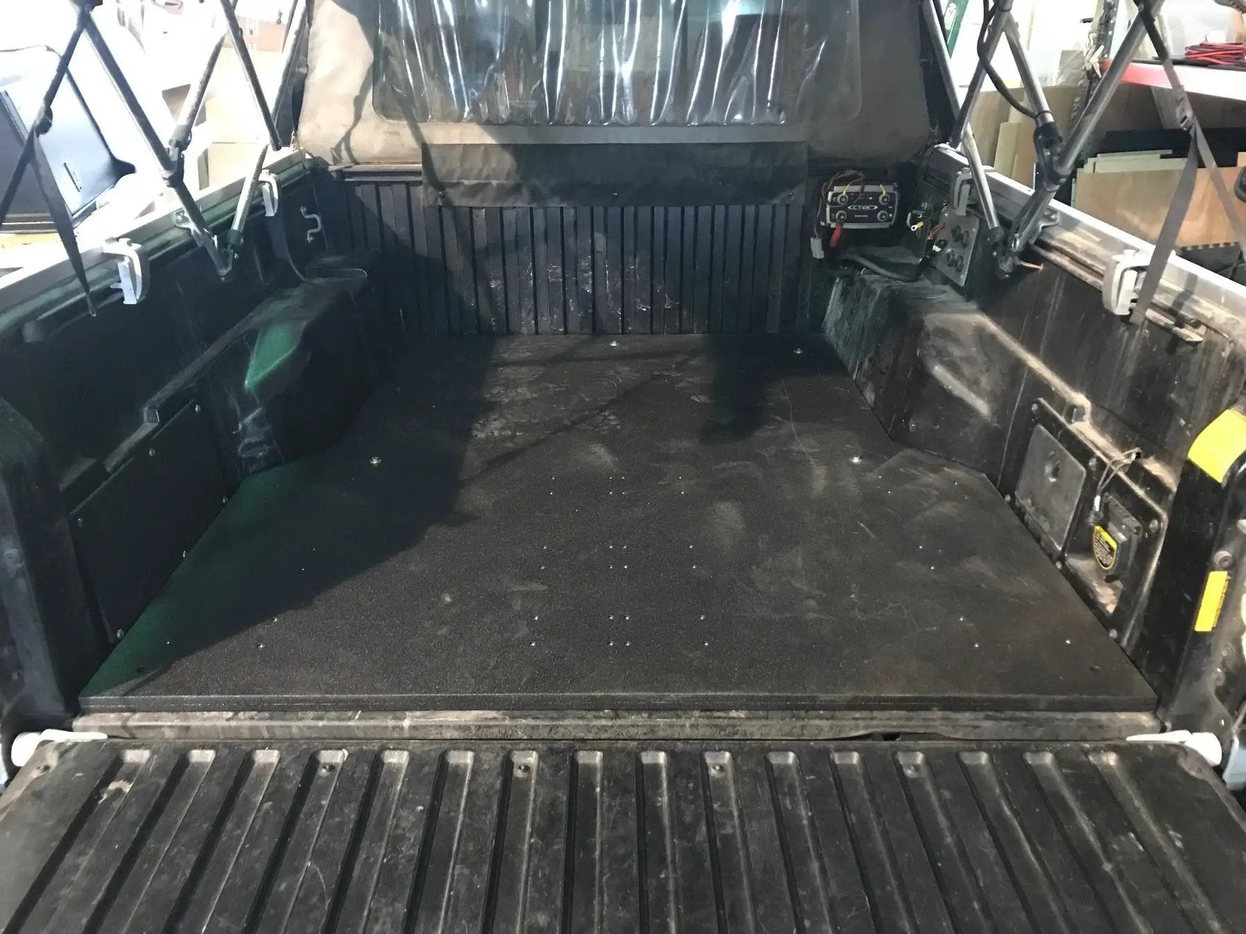 Toyota Tacoma 2005-2023 2nd and 3rd Gen. - Bed Plate System by Goose Gear