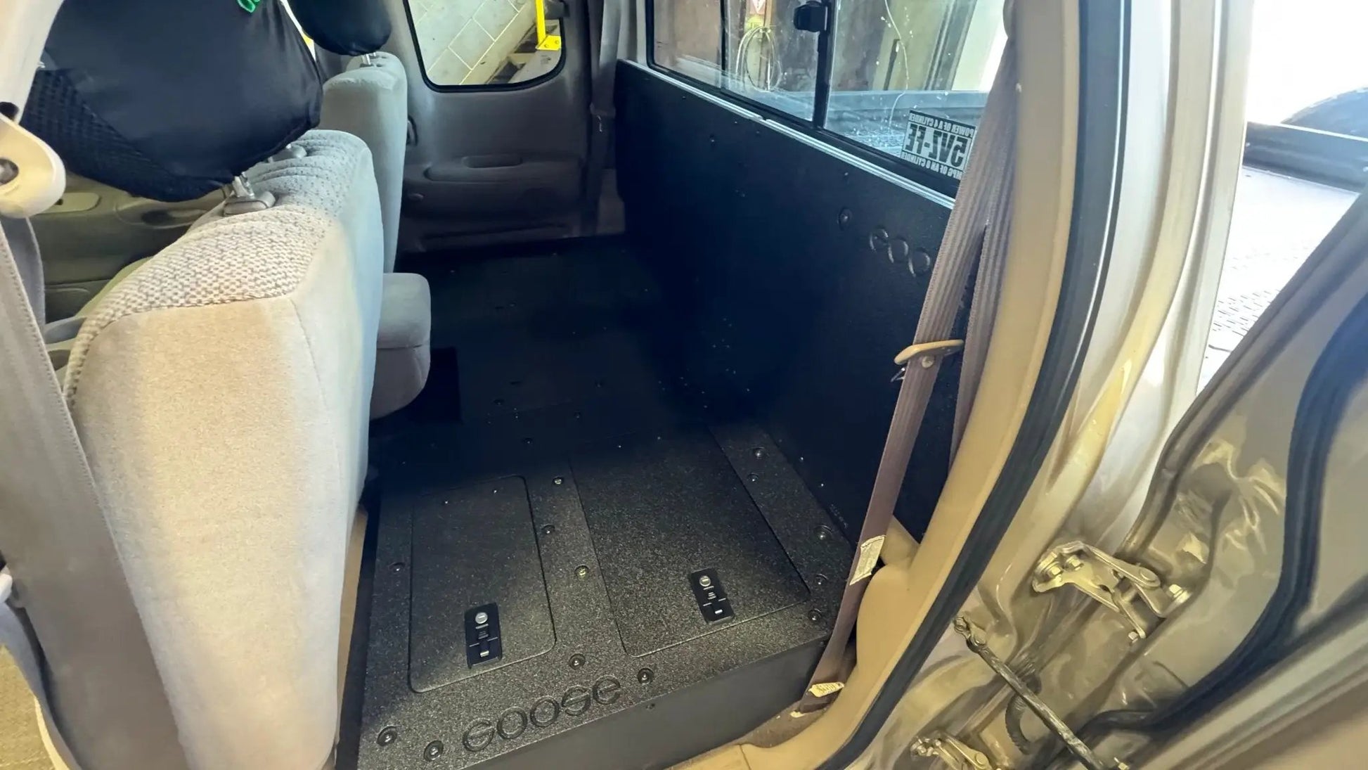 Toyota - Tundra - 2000-2006 - 1st Gen - Access Cab - Explore Series - Seat Delete Plate System - Second Row - 100% by Goose Gear
