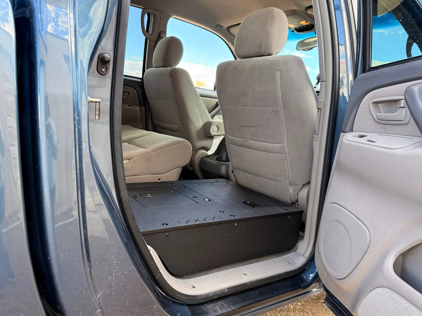 Toyota Tundra - 2000-2006 1st Gen - Double Cab - Second Row Seat Delete Plate System by Goose Gear