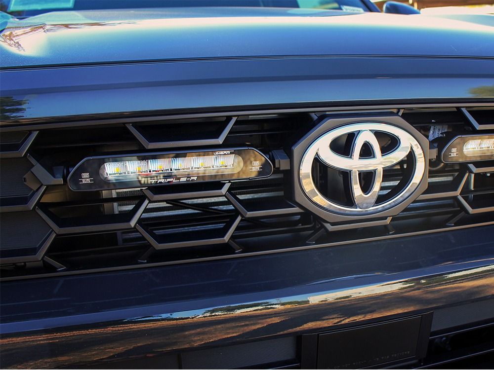 TRIPLE-R-LIGHTS Toyota 4Runner (2025+) Grille Kit - GK-UST4R-PLUS-02K