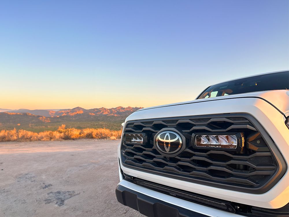 TRIPLE-R-LIGHTS Toyota Tacoma TRD Sport/Offroad Grille Kit with LR-750 Beacon