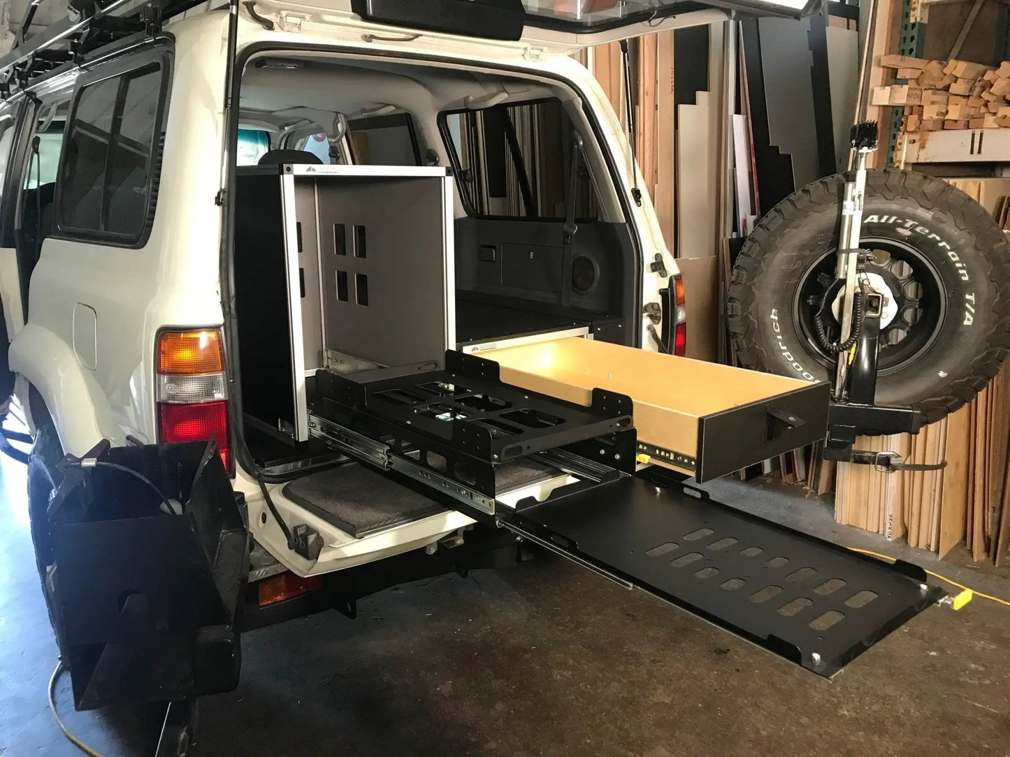 Ultimate Chef and Sleeping Package for Toyota Land Cruiser 1991-1997 80 Series by Goose Gear