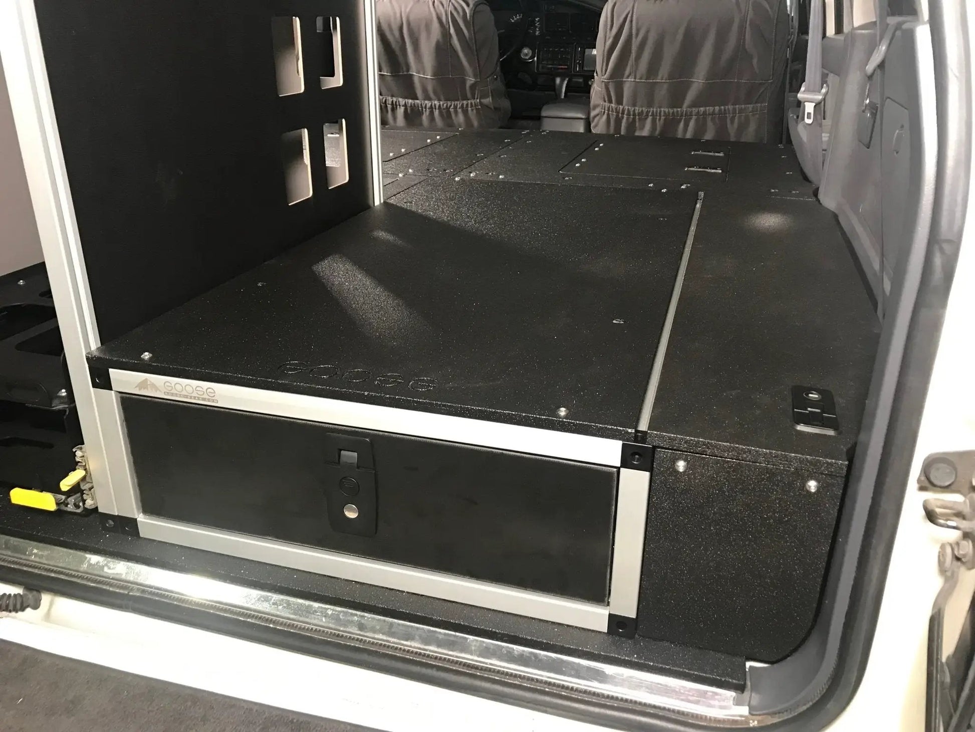 Ultimate Chef and Sleeping Package for Toyota Land Cruiser 1991-1997 80 Series by Goose Gear