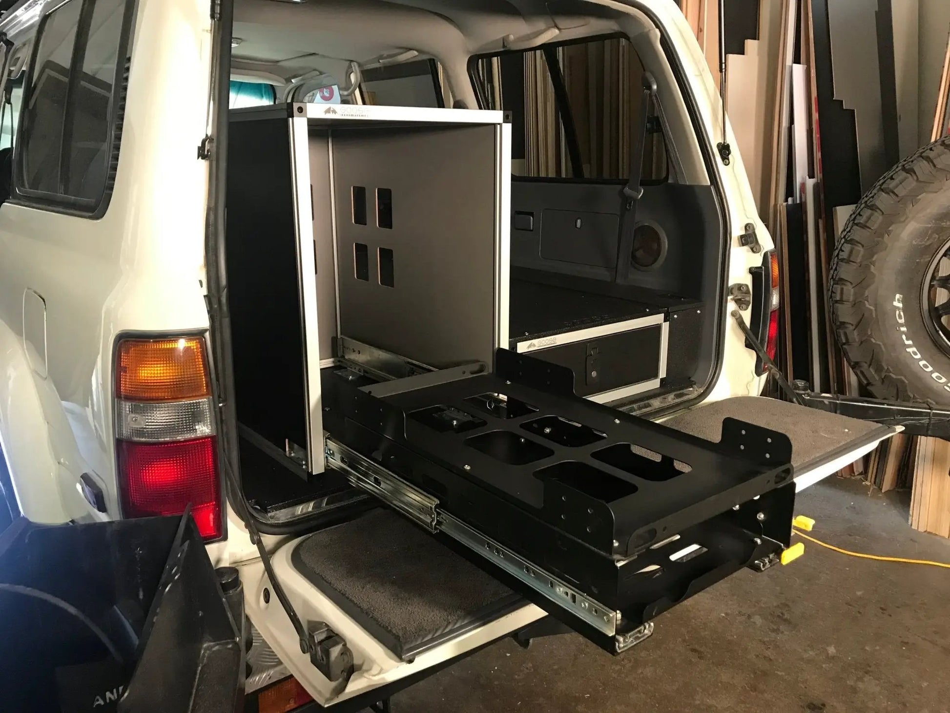 Ultimate Chef and Sleeping Package for Toyota Land Cruiser 1991-1997 80 Series by Goose Gear
