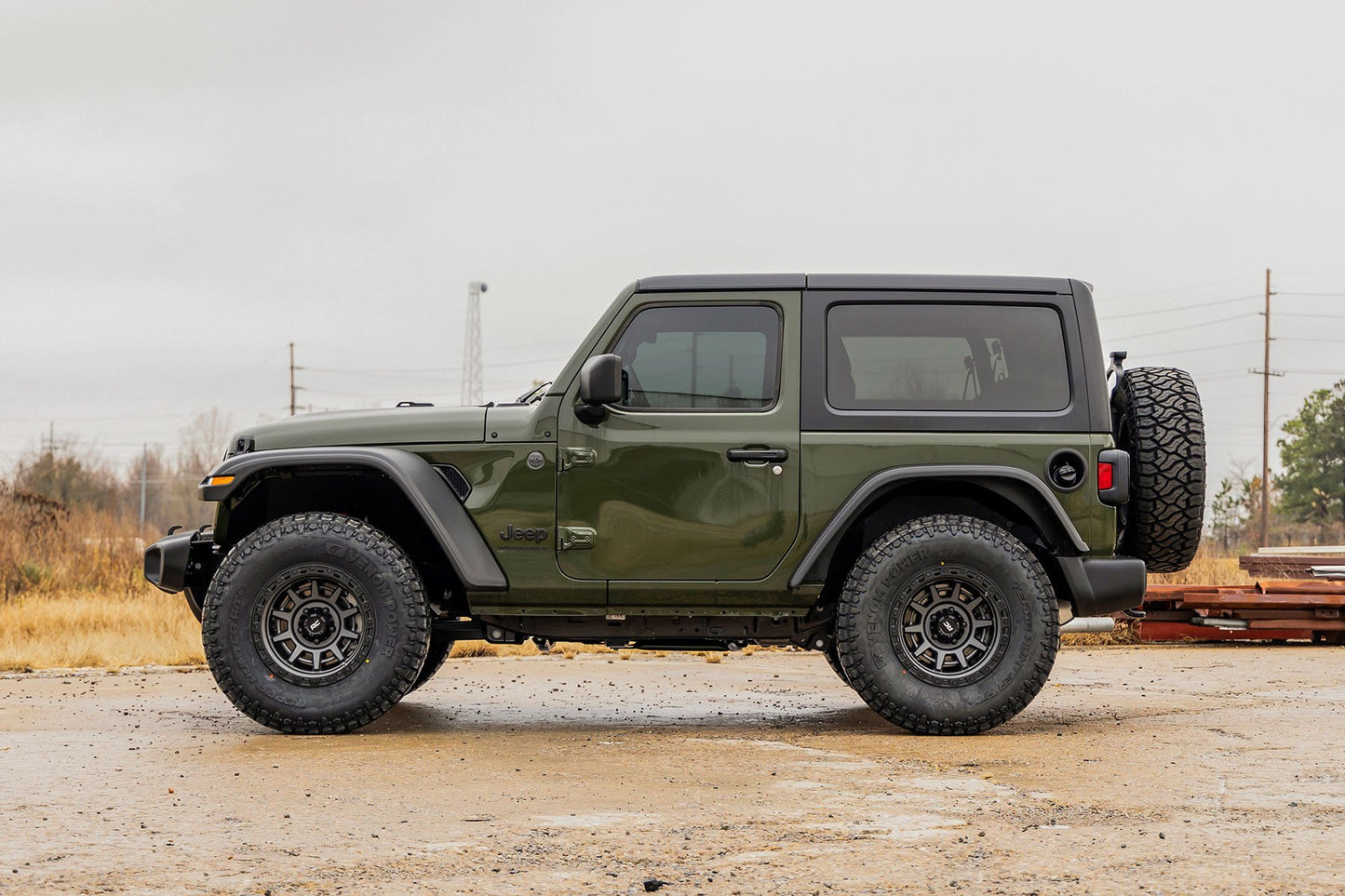 Kit de elevación de 3.5 pulgadas | C/A Drop | D/S delantero | M1 | Jeep Wrangler JL 4WD (24-26)
